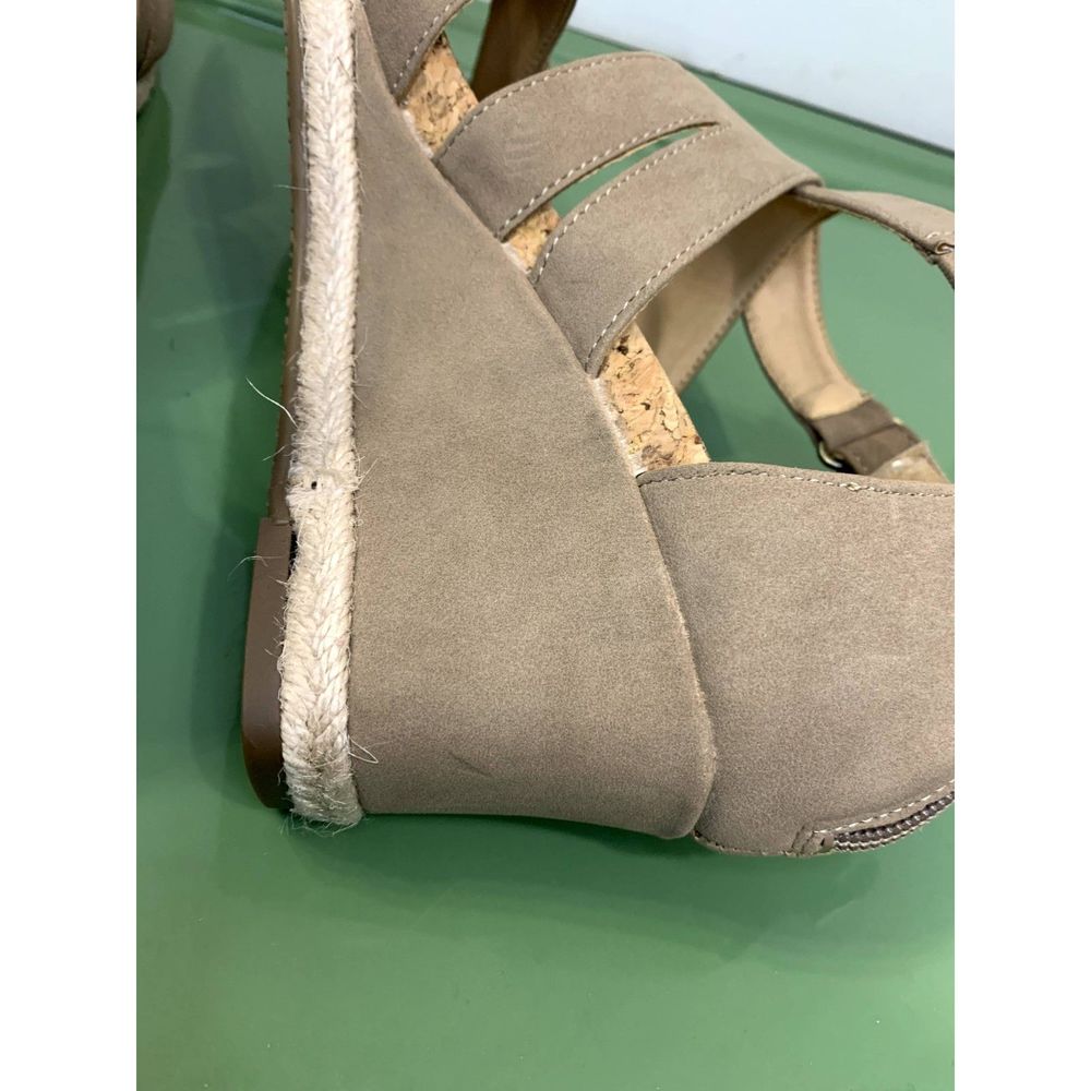 Adrienne Vittadini Timmy Beige Wedge Sandals Size 10 - NWOT - Picture 6 of 7